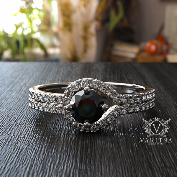 Round Cut Halo Black Diamond Engagement Ring - 06GG09
